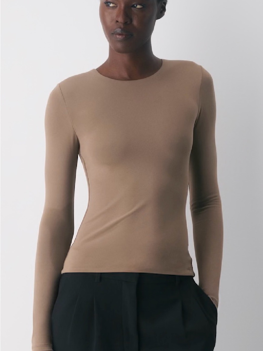 Aritizia Contour Crew Neck Top